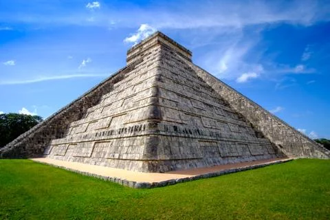 Detail view of famous Mayan pyramid in Chichen Itza Foto stock