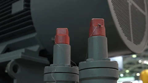 A Detailed CloseUp of Various Hydraulic Components Used in Industrial Machinery Vidéo 288109226