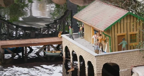 Detailed Model Train Set in Miniature Town with Pier Vidéo 99462778