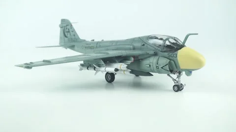 Detailed Plastic Scale Model Of US Marine Corps A-6 Intruder Attack Aircraft 库存影片 341486151