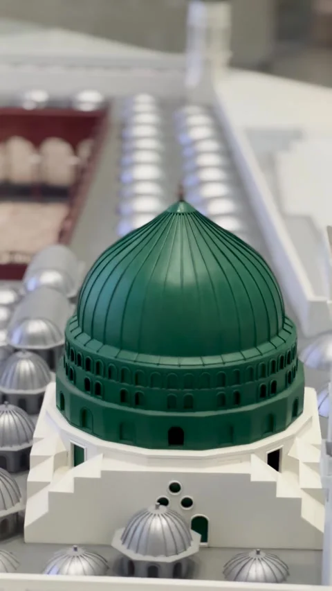Detailed Scale Model of Al-Masjid an-Nabawi Exhibition (1) Vídeo Stock 337239065