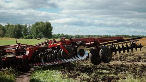 Detailed view of folding disk harrow 스톡 동영상 98104400