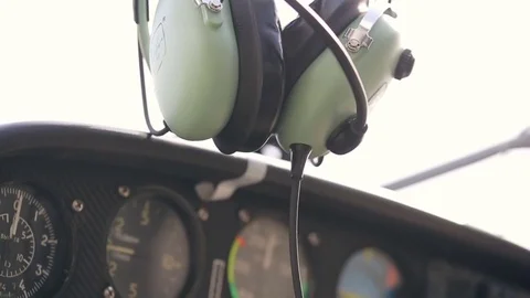 Details of an airplane's panel devices Vidéo 82745873