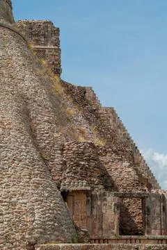 Details of the Mayan pyramid, of the archaeological area of Ek Balam Stock Photos