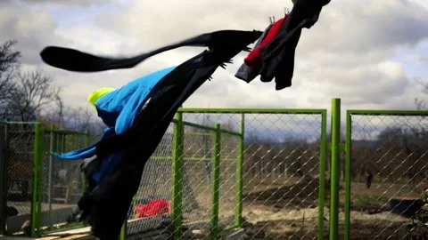 The detergent hangs on a rope 库存影片 151595916