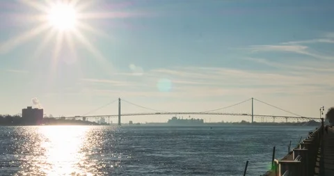 Detroit river sunset 스톡 동영상 106459273