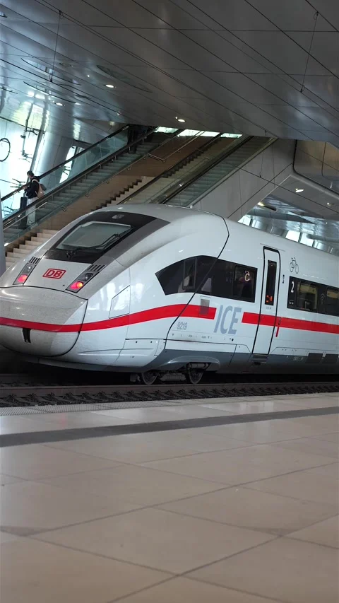 Deutsche Bahn ICE high-speed train at Frankfurt Flughafen Fernbahnhof station Видео 335778980