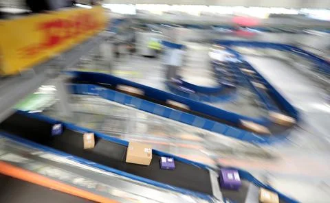 Deutsche Post DHL opens new mega parcel centre in Bochum, Germany - 18 Nov 2019 Foto stock