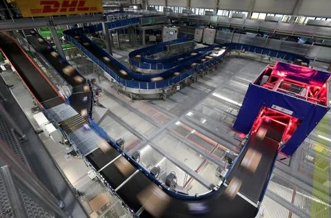 Deutsche Post DHL opens new mega parcel centre in Bochum, Germany - 18 Nov 2019 Stockfoto's