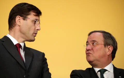 Deutsche Post DHL opens new mega parcel centre in Bochum, Germany - 18 Nov 2019 Foto stock