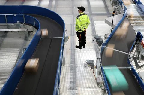 Deutsche Post DHL opens new mega parcel centre in Bochum, Germany - 18 Nov 2019 Stockfoto's