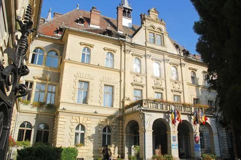 Deva, Romania - September 27 2019: Mayor's Office in Old Town of Sighisoara.. Stock-Fotos