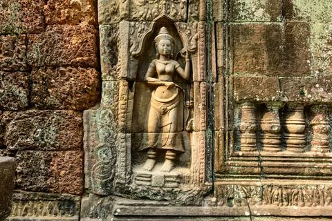 Devata sculpture on Ta Som temple wall Stock Photos