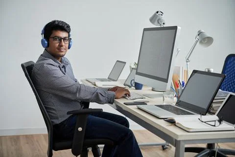 Developer working on computers Foto stock