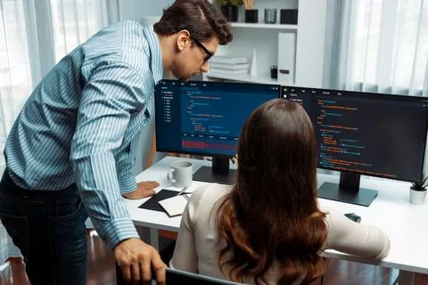 Developers program coding discussing website planning software. Postulate. Foto stock