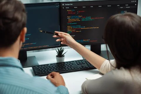 Developers program coding discussing website planning software. Postulate. Foto stock