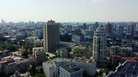 Developing, colorful building in the city of Kiev on sunny day 스톡 동영상 163448999