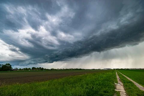Developing shelf cloud Stock Photos