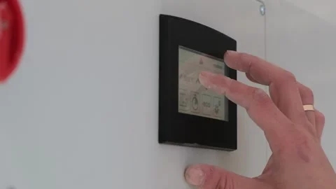 Development of a working, fixing mechanism for a new prosthesis in the workshop. Stockbeeldmateriaal 269367102