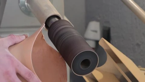 Development of a working, fixing mechanism for a new prosthesis in the workshop. Stockbeeldmateriaal 269371855