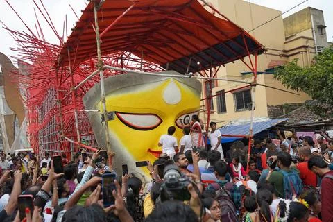 Devi Durga Chokkhu Daan During Mahalaya at Kumartuli Stock Photos