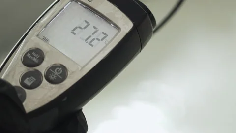 Device for controlling the temperature of the mixture for making cheese. Vidéo 177593665
