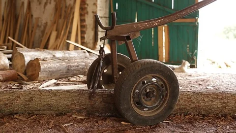 The device for raising logs in action. Stock Footage 129081358
