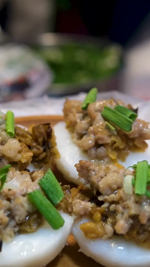 Deviled eggs rotten-style green devil eggs served as spooky Halloween party 스톡 동영상 319788876