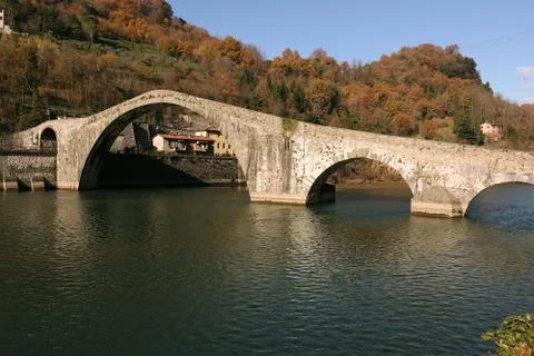 Devil's Bridge or Ponte della Maddalena. Lucca, Borgo a Mozzano. Stock-Fotos