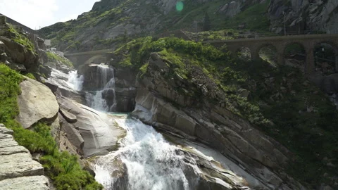 Devil's Bridge. Schollenen Gorge, upper Reuss, canton of Uri between Goschenen Video stock 161268254