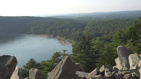 Devils Lake North Shore Beach Vídeos de archivo 89112388
