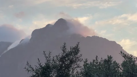 Devil’s Peak at dusk in Cape Town, South Africa. Stock Footage 346008724
