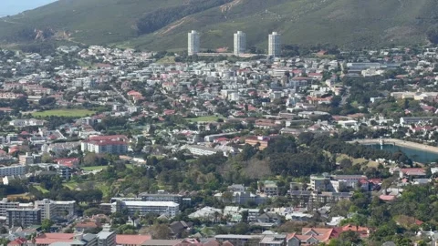 Devil’s Peak slopes and suburbs of Cape Town. 스톡 동영상 345289662