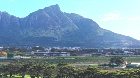 Devil’s Peak as viewed from the South. Stock Footage 333937664