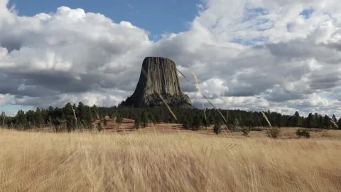 Devils Tower Hyper Lapse Blur Ramp Up 스톡 동영상 145822028