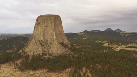 Devils tower shot  40 Video stock 164286956