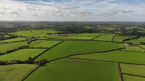 Devon and Cornwall farmlands and country roads 스톡 동영상 346061646