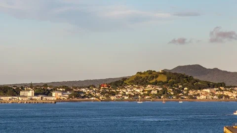 Devonport sunset Time-lapse at the Auckland's bay Stockbeeldmateriaal 101761765