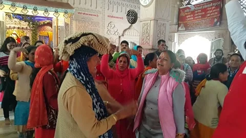 Devotee Dancing During Krishna Name Sankirtan in Vrindavan India Vídeo Stock 130428863