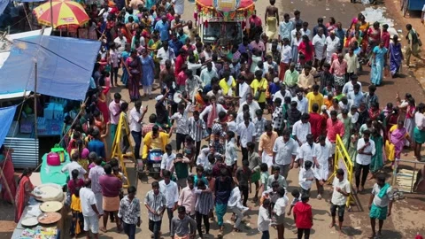 Devotee Performing Alagu Kuthu Ritual During Festival in Sivaganga India 動画素材 336427732