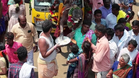 Devotee Performing Alagu Kuthu Ritual During Festival in Sivaganga India Stockbeeldmateriaal 336427803