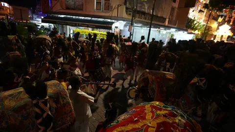 Devotee performs Kavadi Attam dance during Thaipusam festival. Видео 317307460