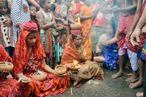 Devotees during shitala pujo Stock Photos