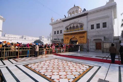 Devotees in queue, golden temple, amritsar, punjab, india, asia Copyright:... Foto stock