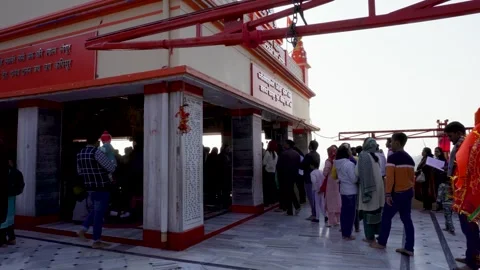 Devotees Queue at Hanuman Temple: Shri Sidhbali Baba Dham Mandir, Kotdwara,.. Video stock 264762328