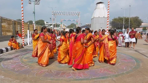 Devotees visit Balaji temple at Tirumala hill. Stock Footage 124622653