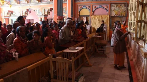 Devotees visited Dashrath Mahal temple in Ayodhya. Stock Footage 124656794