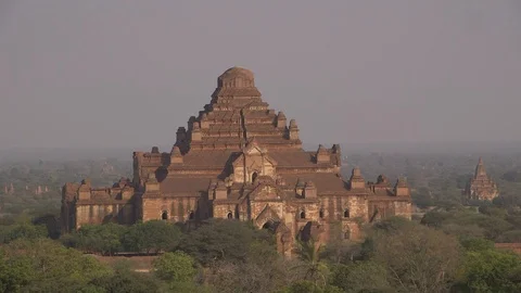 Dhammayangyi Temple in Bagan Видео 114984928