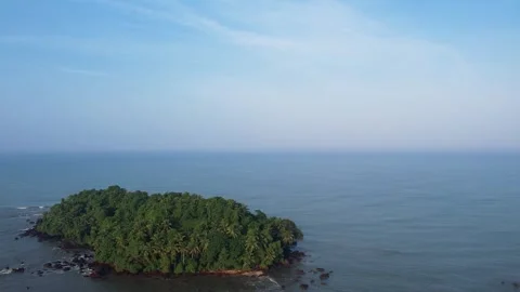 Dharmadan beach drone shot Vídeos de archivo 265751711