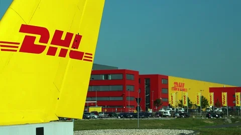 DHL Courier Sorting Facility Building and Sign Static 動画素材 86895442